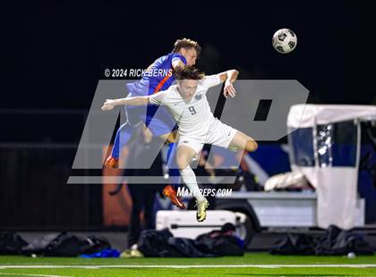 Thumbnail 1 in Grand Oaks vs College Park photogallery.