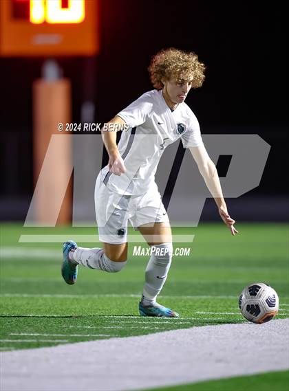Thumbnail 1 in Grand Oaks vs College Park photogallery.