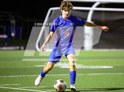 Thumbnail 1 in Grand Oaks vs College Park photogallery.