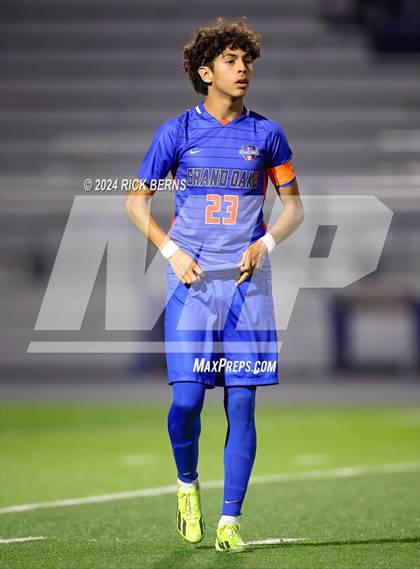 Thumbnail 1 in Grand Oaks vs College Park photogallery.
