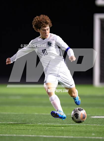 Thumbnail 1 in Grand Oaks vs College Park photogallery.