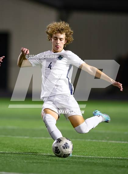 Thumbnail 3 in Grand Oaks vs College Park photogallery.