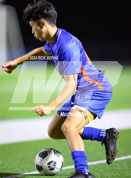 Thumbnail 1 in Grand Oaks vs College Park photogallery.
