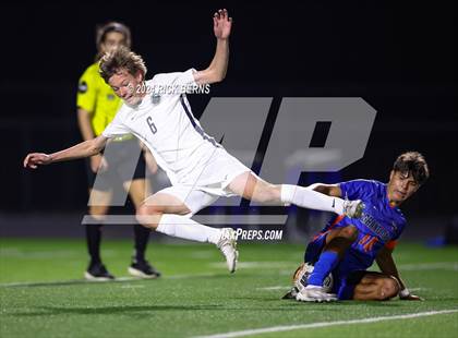Thumbnail 3 in Grand Oaks vs College Park photogallery.