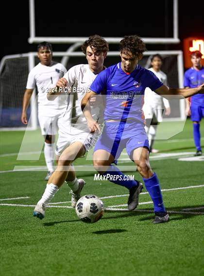 Thumbnail 3 in Grand Oaks vs College Park photogallery.