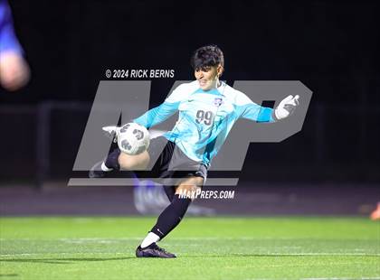 Thumbnail 1 in Grand Oaks vs College Park photogallery.