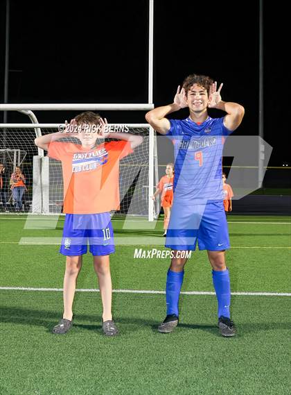 Thumbnail 3 in Grand Oaks vs College Park photogallery.