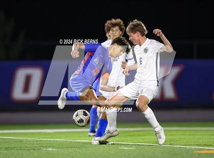 Thumbnail 1 in Grand Oaks vs College Park photogallery.