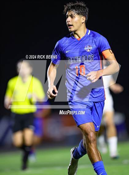 Thumbnail 1 in Grand Oaks vs College Park photogallery.