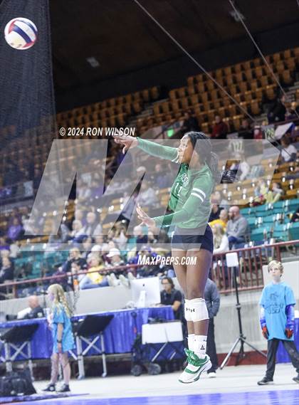 Thumbnail 1 in Fossil Ridge vs Loveland (CHSAA  5A First Round) photogallery.