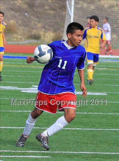 Thumbnail 3 in Grossmont vs. Crawford photogallery.