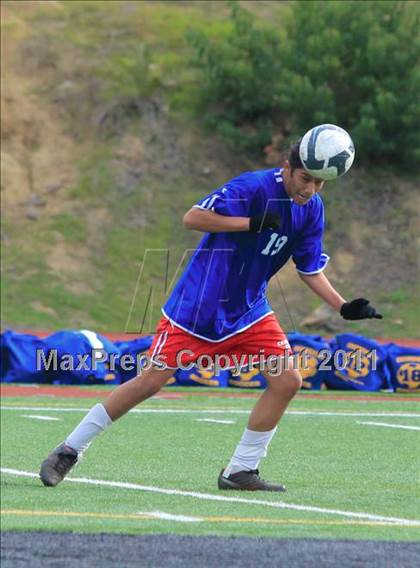 Thumbnail 2 in Grossmont vs. Crawford photogallery.