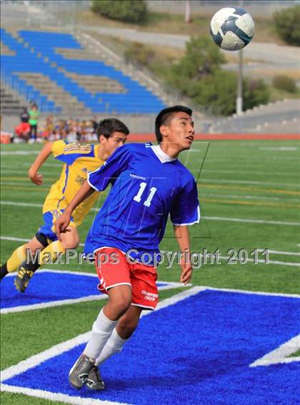 Thumbnail 3 in Grossmont vs. Crawford photogallery.