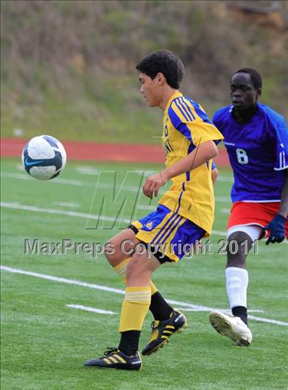 Thumbnail 1 in Grossmont vs. Crawford photogallery.