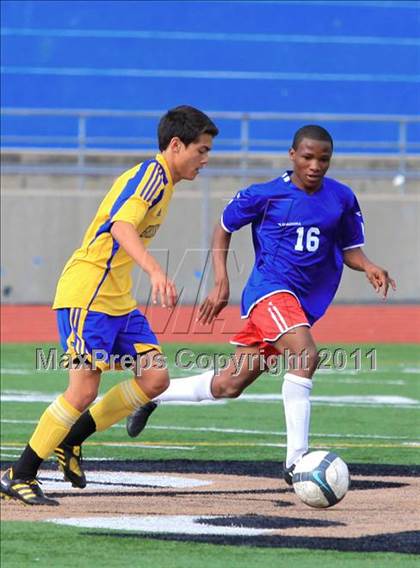 Thumbnail 3 in Grossmont vs. Crawford photogallery.