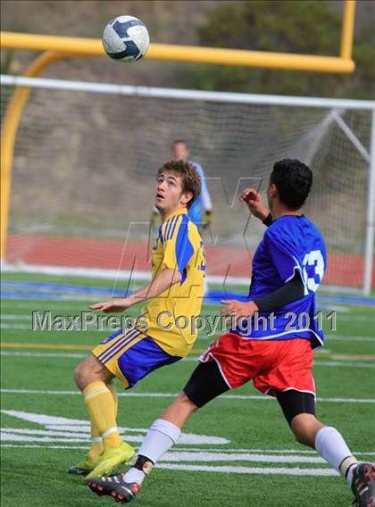 Thumbnail 3 in Grossmont vs. Crawford photogallery.