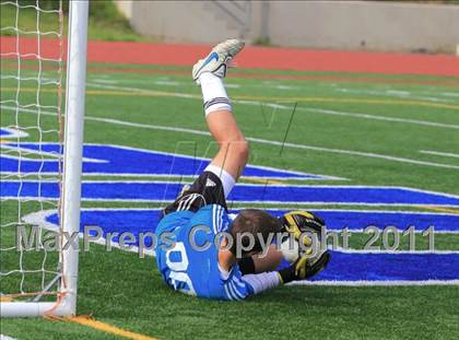 Thumbnail 3 in Grossmont vs. Crawford photogallery.