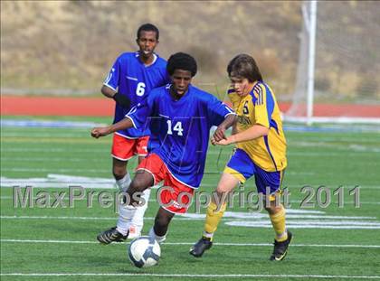 Thumbnail 3 in Grossmont vs. Crawford photogallery.