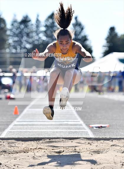Thumbnail 3 in Section 6 Class A Track and Field Championships (Girls) photogallery.