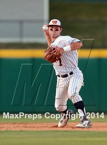 Thumbnail 3 in Highland Park vs. Wakeland (UIL 4A Region II Bi-District Playoff) photogallery.