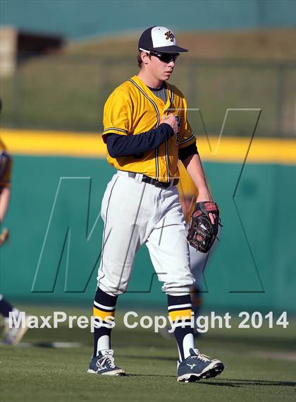Thumbnail 2 in Highland Park vs. Wakeland (UIL 4A Region II Bi-District Playoff) photogallery.