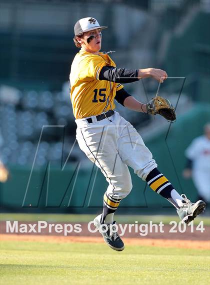 Thumbnail 1 in Highland Park vs. Wakeland (UIL 4A Region II Bi-District Playoff) photogallery.