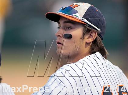 Thumbnail 2 in Highland Park vs. Wakeland (UIL 4A Region II Bi-District Playoff) photogallery.