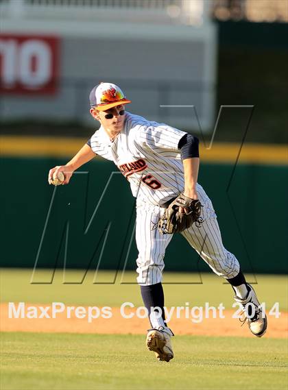 Thumbnail 2 in Highland Park vs. Wakeland (UIL 4A Region II Bi-District Playoff) photogallery.