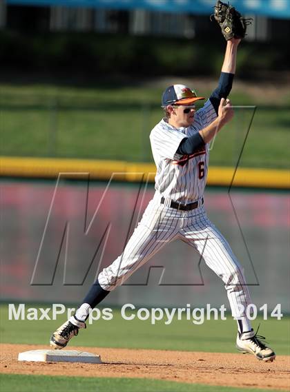 Thumbnail 2 in Highland Park vs. Wakeland (UIL 4A Region II Bi-District Playoff) photogallery.