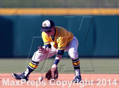 Thumbnail 2 in Highland Park vs. Wakeland (UIL 4A Region II Bi-District Playoff) photogallery.