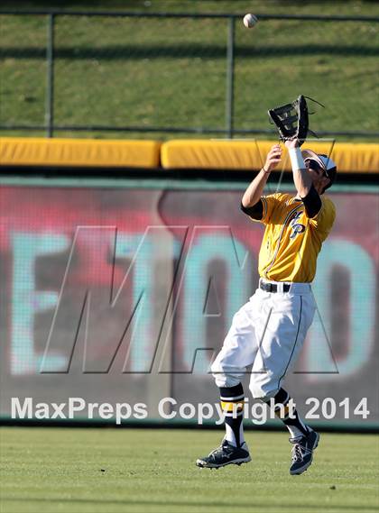 Thumbnail 1 in Highland Park vs. Wakeland (UIL 4A Region II Bi-District Playoff) photogallery.
