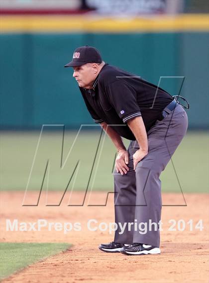 Thumbnail 3 in Highland Park vs. Wakeland (UIL 4A Region II Bi-District Playoff) photogallery.
