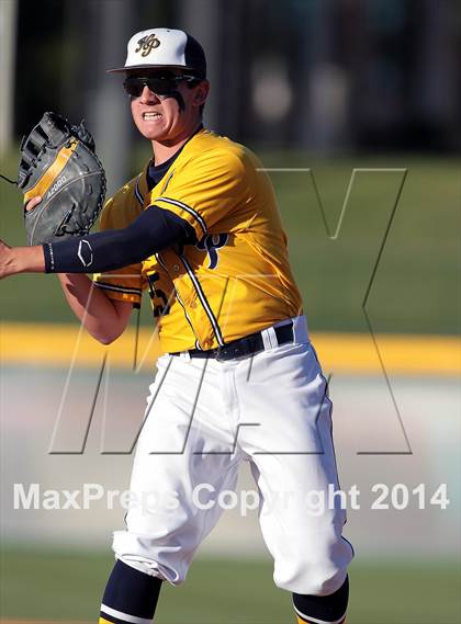 Thumbnail 2 in Highland Park vs. Wakeland (UIL 4A Region II Bi-District Playoff) photogallery.