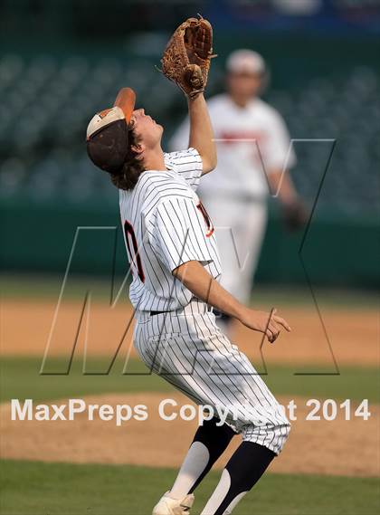 Thumbnail 2 in Highland Park vs. Wakeland (UIL 4A Region II Bi-District Playoff) photogallery.
