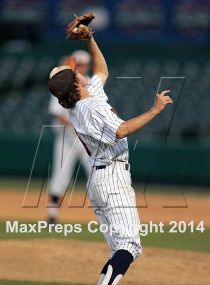 Thumbnail 3 in Highland Park vs. Wakeland (UIL 4A Region II Bi-District Playoff) photogallery.