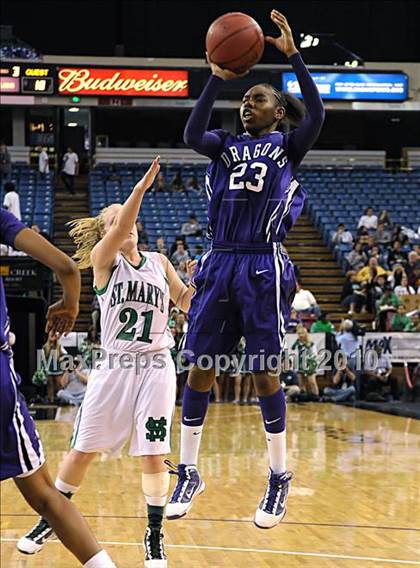 Thumbnail 3 in St. Mary's vs. Sacramento (CIF SJS D3 Finals) photogallery.