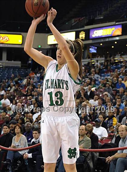 Thumbnail 1 in St. Mary's vs. Sacramento (CIF SJS D3 Finals) photogallery.