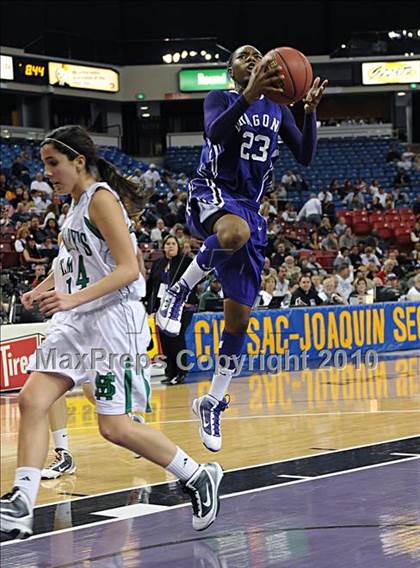 Thumbnail 2 in St. Mary's vs. Sacramento (CIF SJS D3 Finals) photogallery.