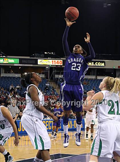 Thumbnail 3 in St. Mary's vs. Sacramento (CIF SJS D3 Finals) photogallery.