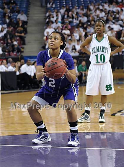 Thumbnail 2 in St. Mary's vs. Sacramento (CIF SJS D3 Finals) photogallery.