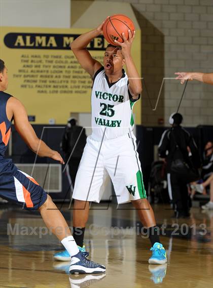 Thumbnail 1 in Roosevelt vs. Victor Valley (I Have a Dream Classic) photogallery.