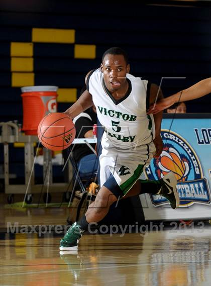 Thumbnail 2 in Roosevelt vs. Victor Valley (I Have a Dream Classic) photogallery.