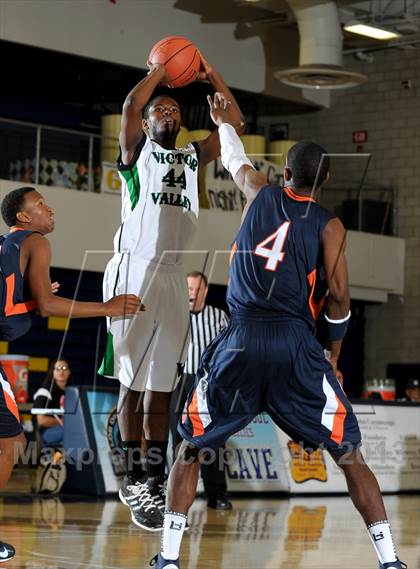 Thumbnail 2 in Roosevelt vs. Victor Valley (I Have a Dream Classic) photogallery.