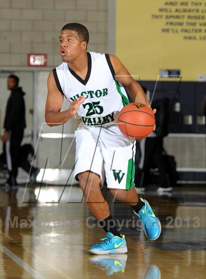 Thumbnail 2 in Roosevelt vs. Victor Valley (I Have a Dream Classic) photogallery.