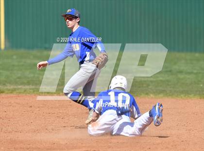 Thumbnail 2 in Bland vs Leonard (Pottsboro Invitational) photogallery.
