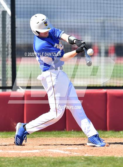 Thumbnail 2 in Bland vs Leonard (Pottsboro Invitational) photogallery.