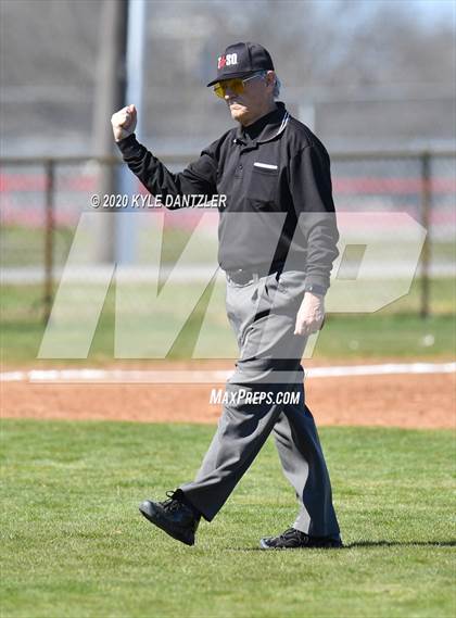 Thumbnail 3 in Bland vs Leonard (Pottsboro Invitational) photogallery.