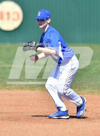 Thumbnail 2 in Bland vs Leonard (Pottsboro Invitational) photogallery.
