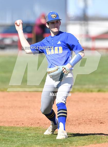 Thumbnail 2 in Bland vs Leonard (Pottsboro Invitational) photogallery.