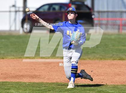 Thumbnail 2 in Bland vs Leonard (Pottsboro Invitational) photogallery.